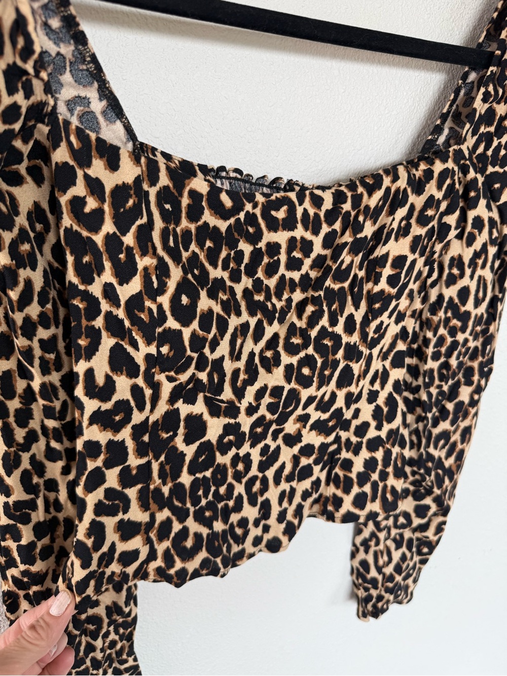 New Reformation Leo Demi Top Blouse Long Sleeve Smocked Women's Size 4 NWT - Picture 5 of 16